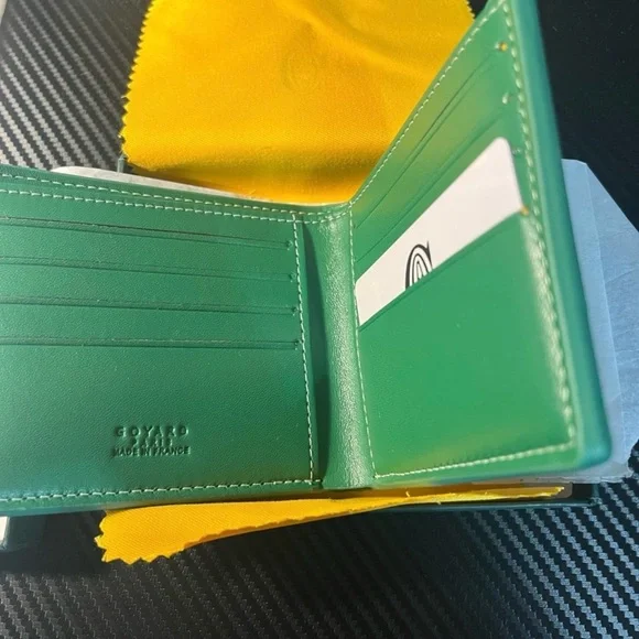 🏷️ Goyard Victoire bifold wallet in
Green Goyardine - Picture 4 of 9